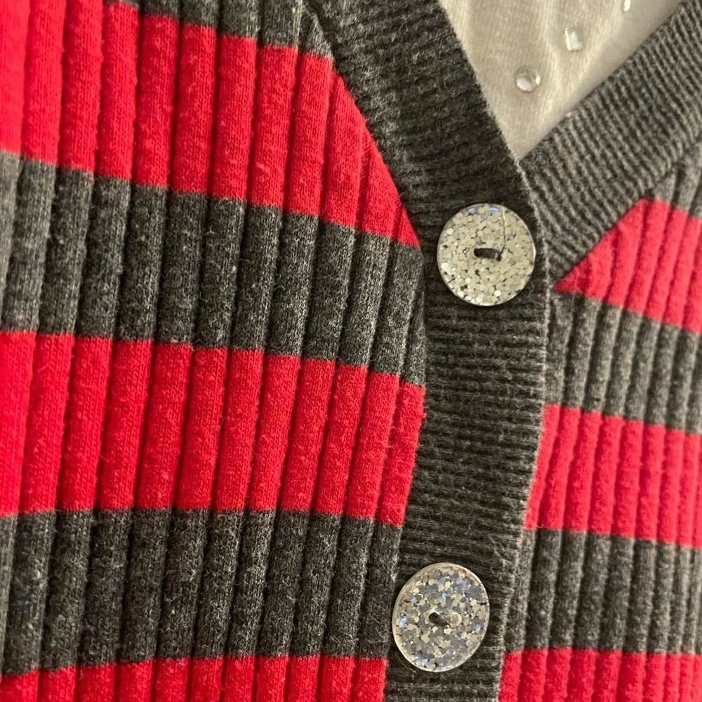 🐠2/$20 Beautees Striped Sweater